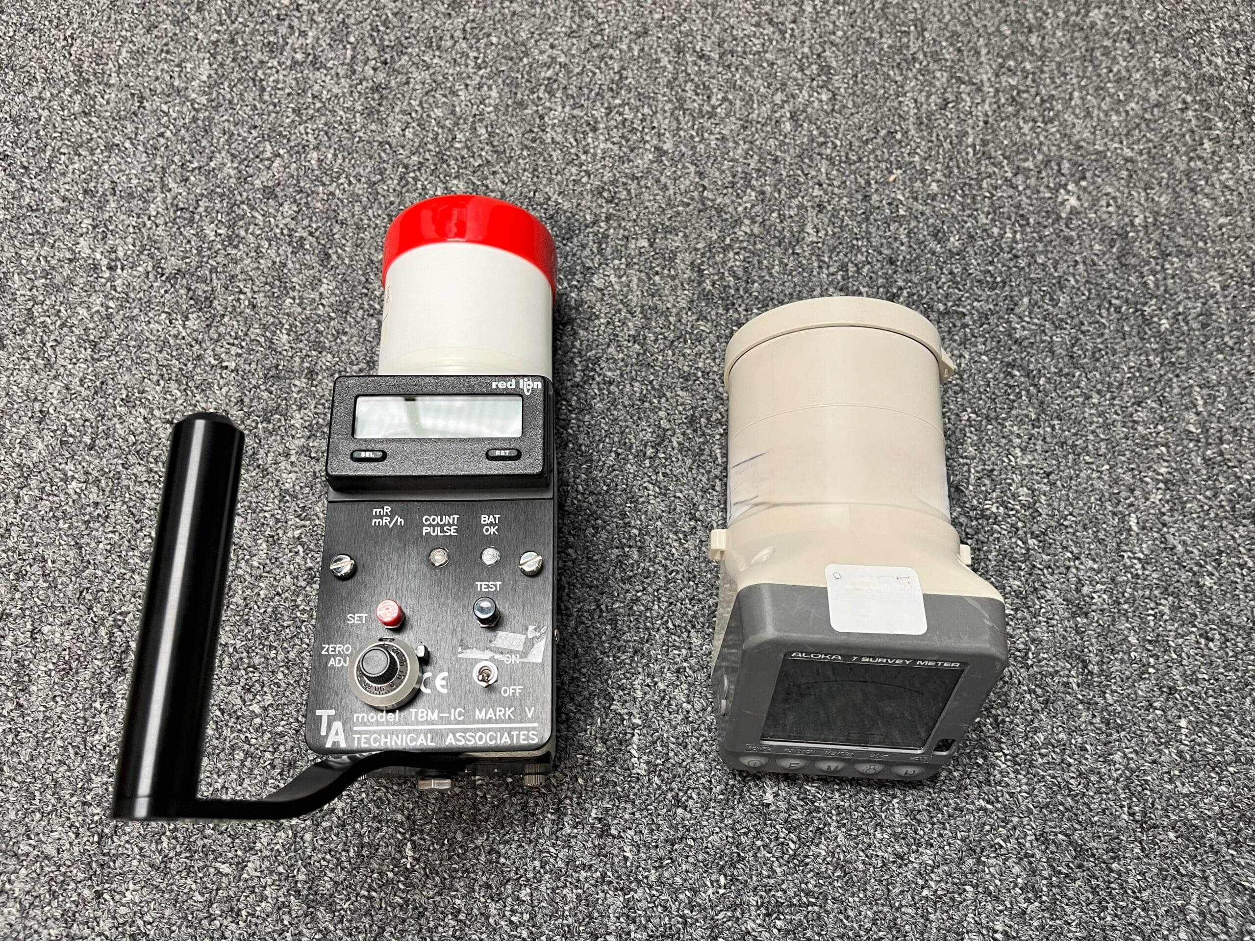 Pulstec's surveymeter, which is an ion chamber type